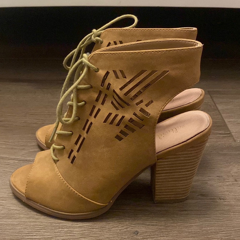 Altard state block heel booties!
